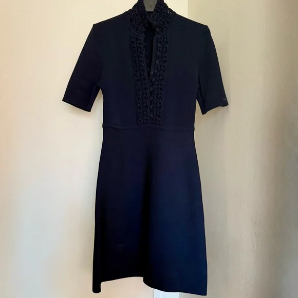 SCANLAN THEODORE Crepe Knit Navy Daisy Mini Dress XS - NEW WITH TAGS Women SCANLAN THEODORE Crepe Knit Navy Daisy Mini Dress XS - NEW WITH TAGS Women
